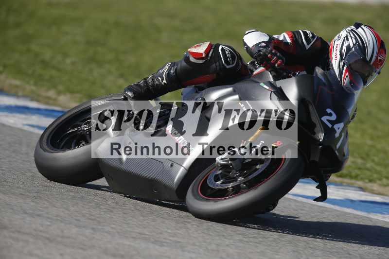 /Archiv-2024/02 29.01.-02.02.2024 Moto Center Thun Jerez/Gruppe blau-blue/241